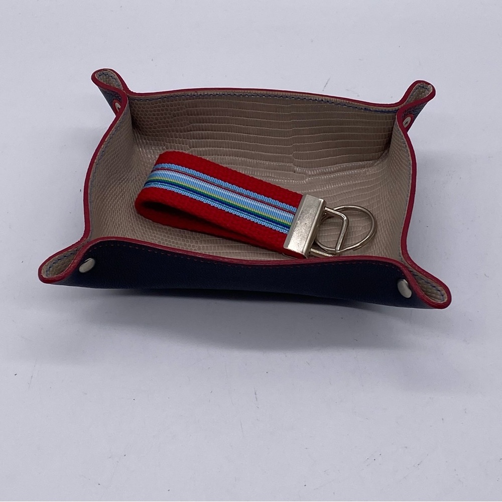 -NEW Valet tray HAND MADE pebble grain leather, coin & key tray 6x4”